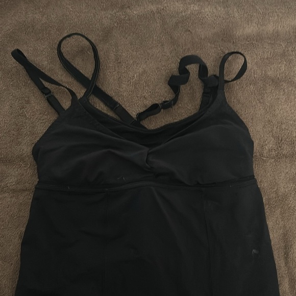 Black old lululemon tank size 4 - Picture 3 of 4
